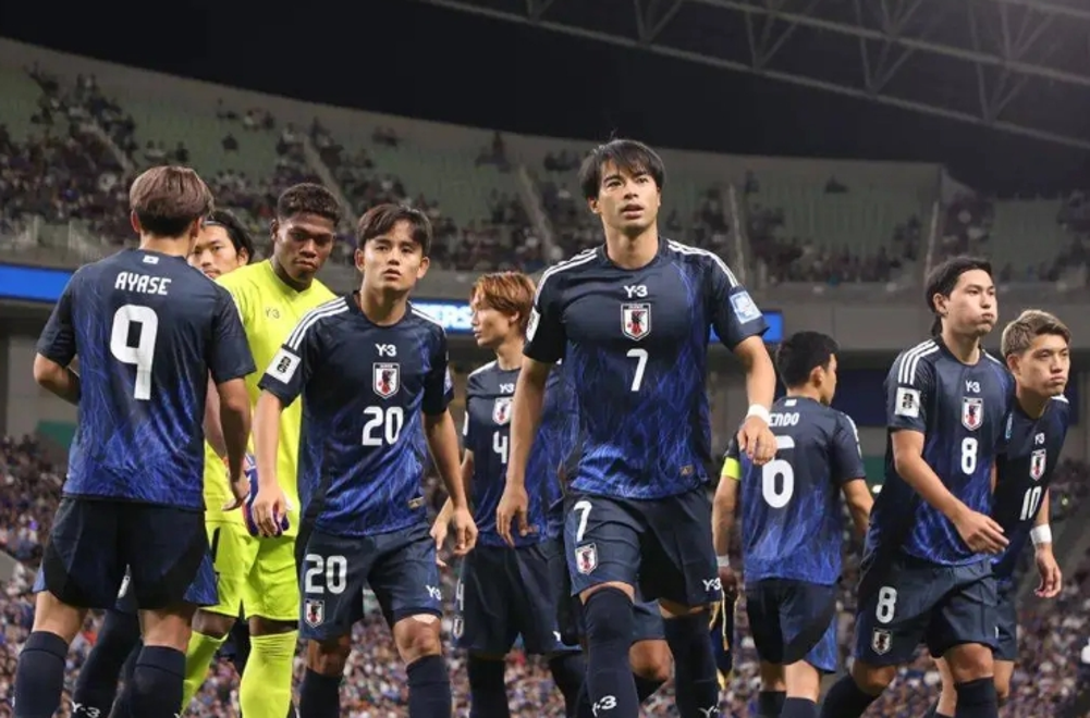 亚洲杯决赛精彩激烈，日本队夺冠