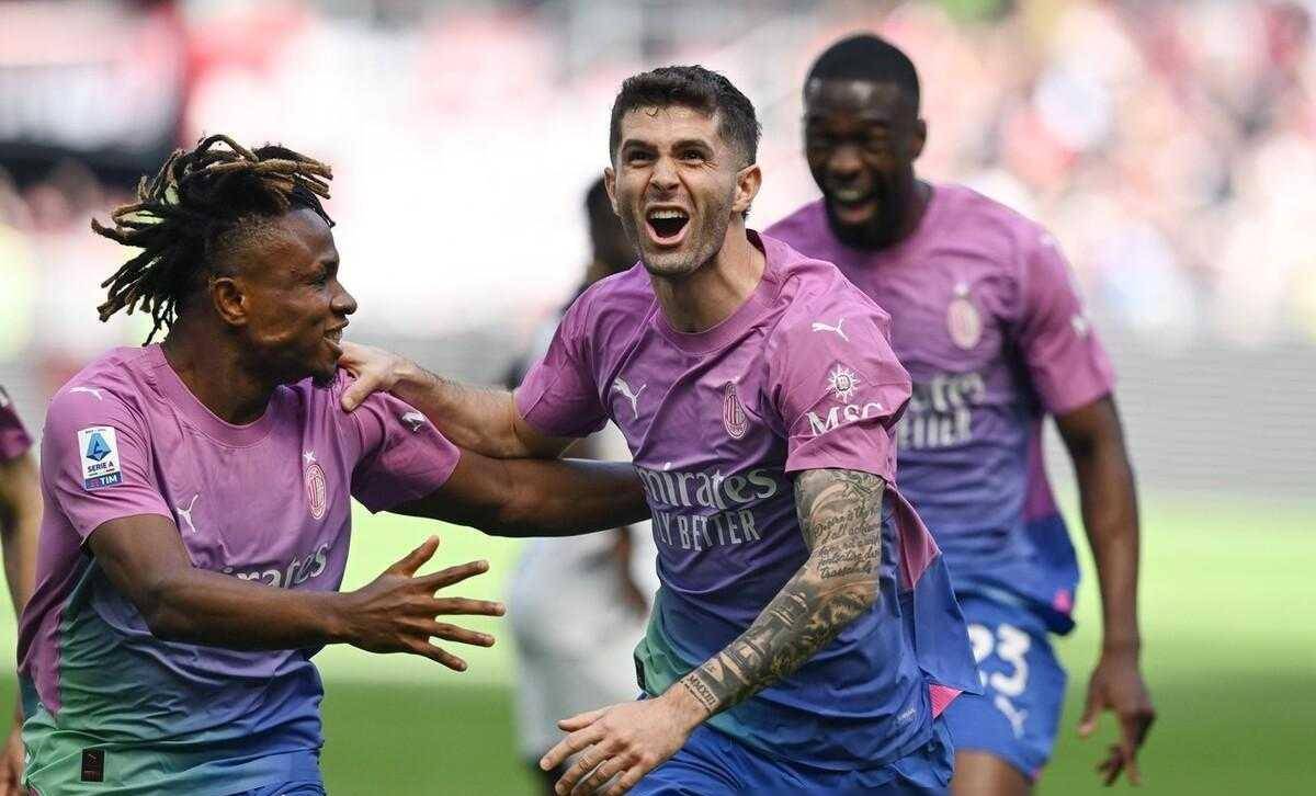 爱游戏官方-罗马主场大胜，积分榜上升至前四