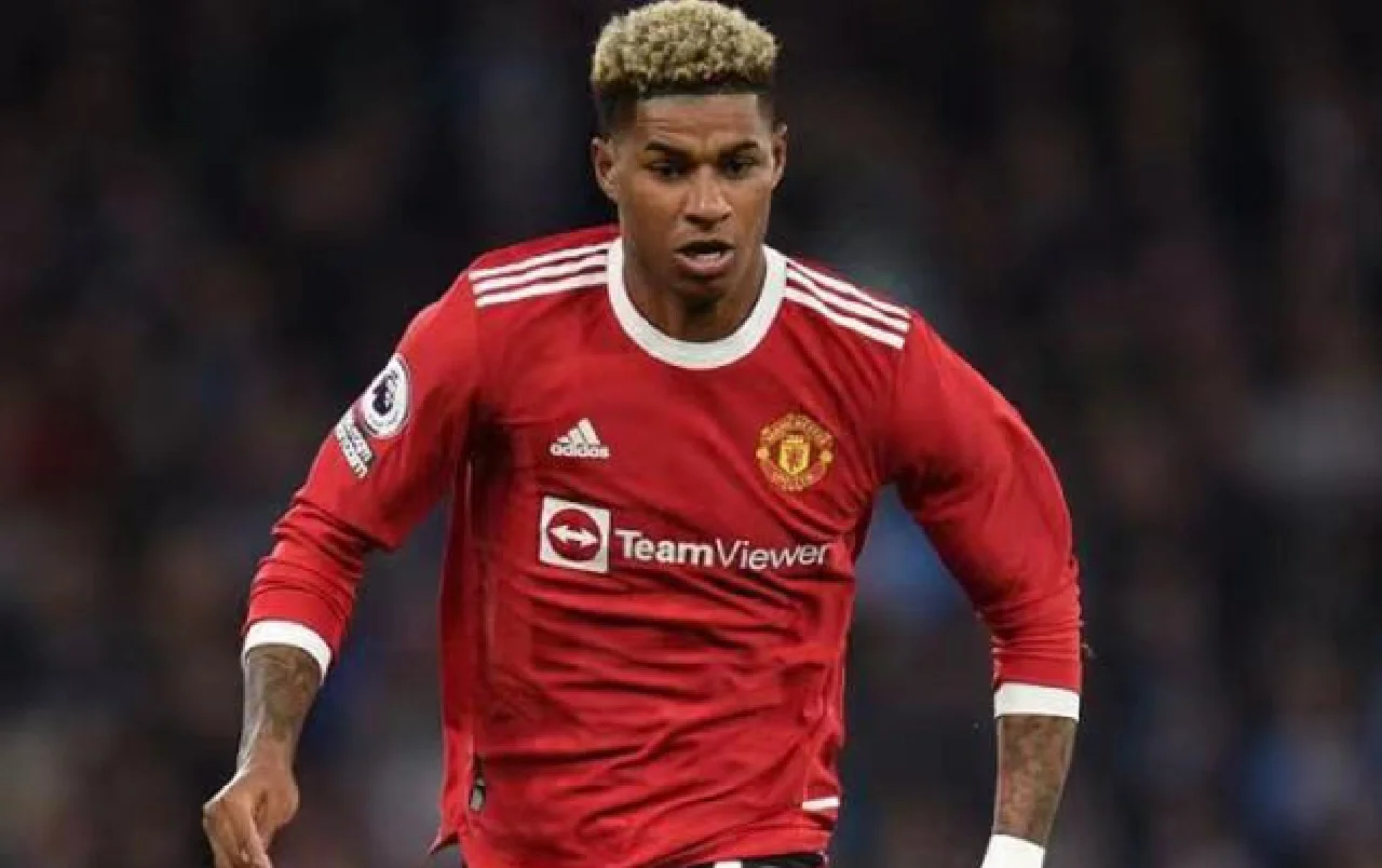 爱游戏教练-曼联主场灭敌：伯恩茅斯无从对抗