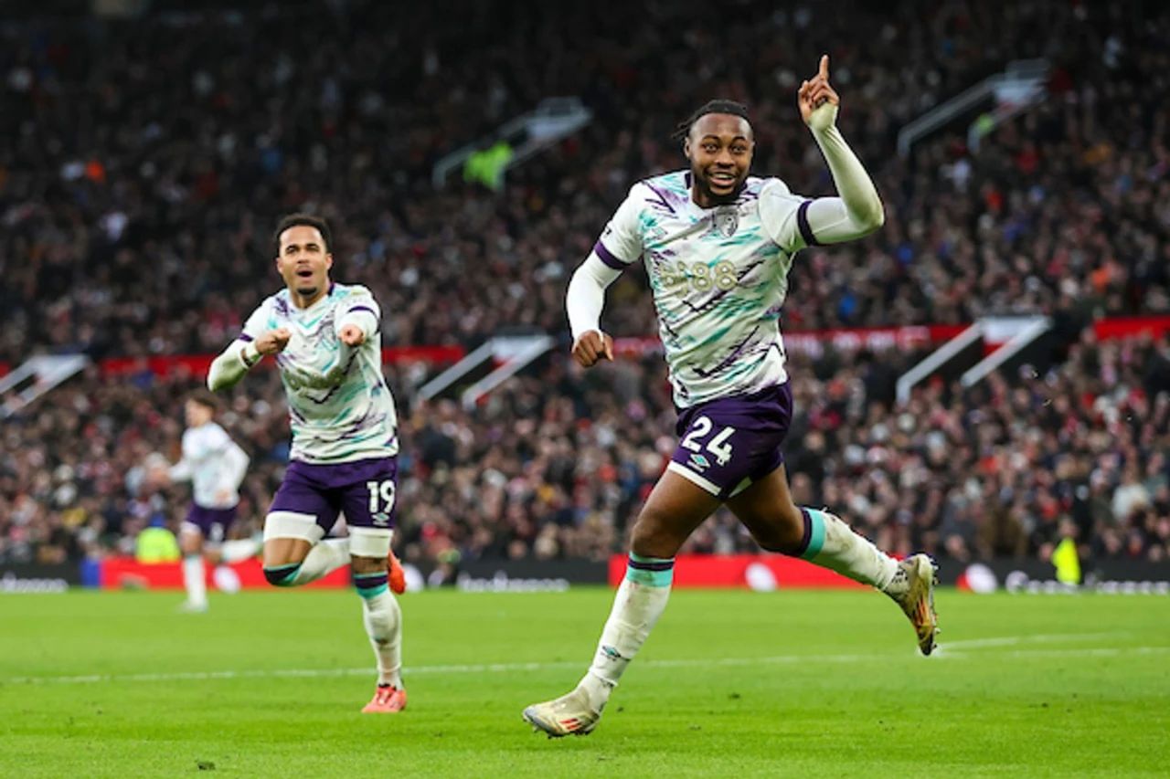 曼联主场灭敌：伯恩茅斯无从对抗