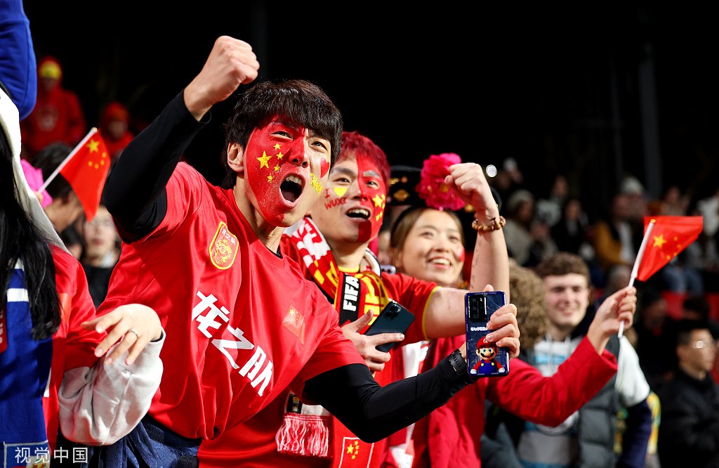 爱游戏网页版-激烈角逐引人瞩目，球迷热情高涨的简单介绍