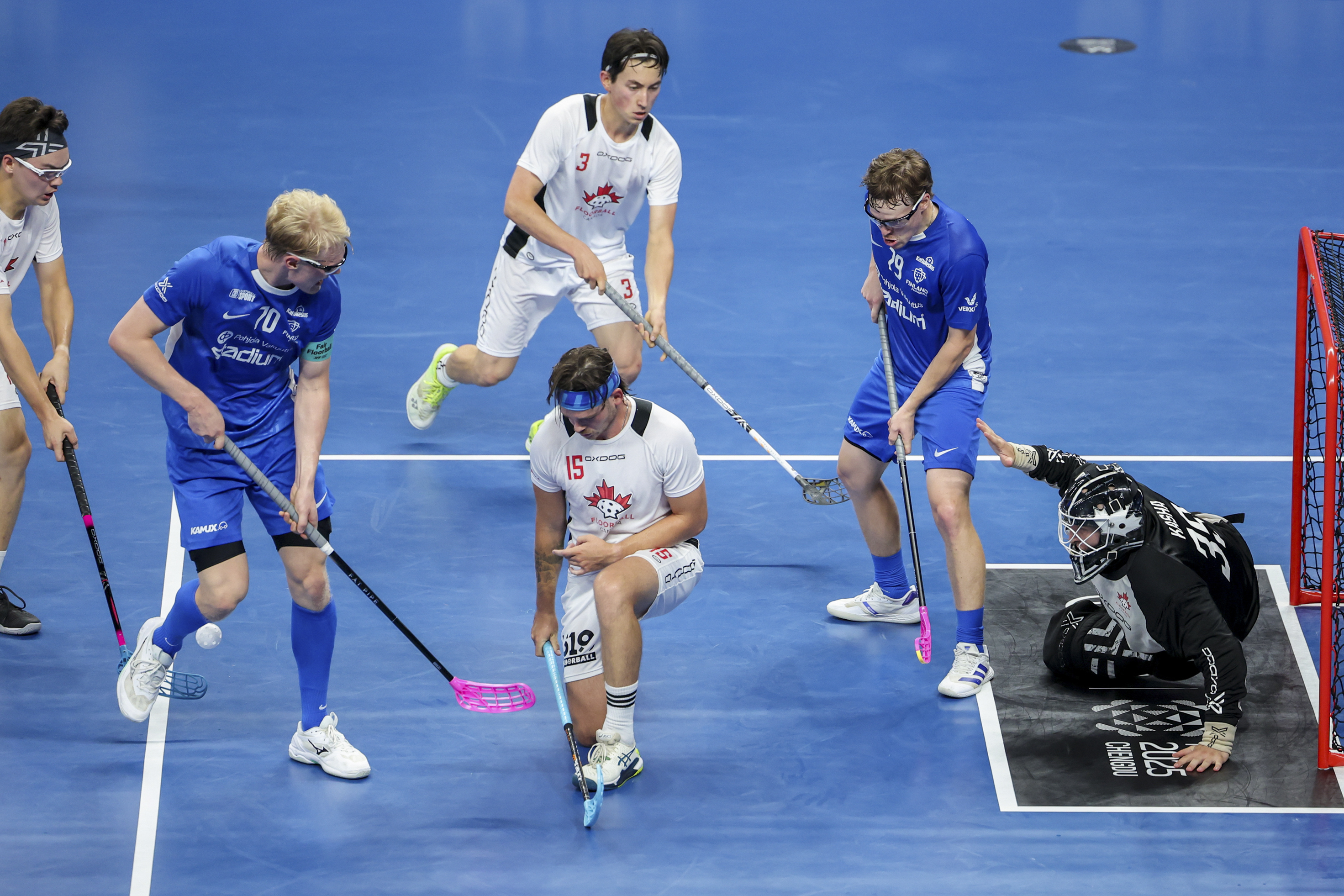 包含芬兰队在预选赛中斩获晋级资格的词条