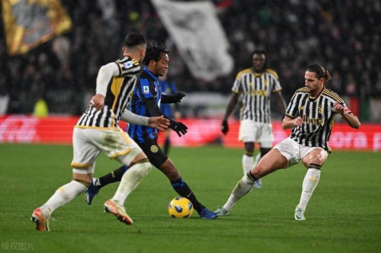 爱游戏网址-汉堡客场失利，遭遇连败危机