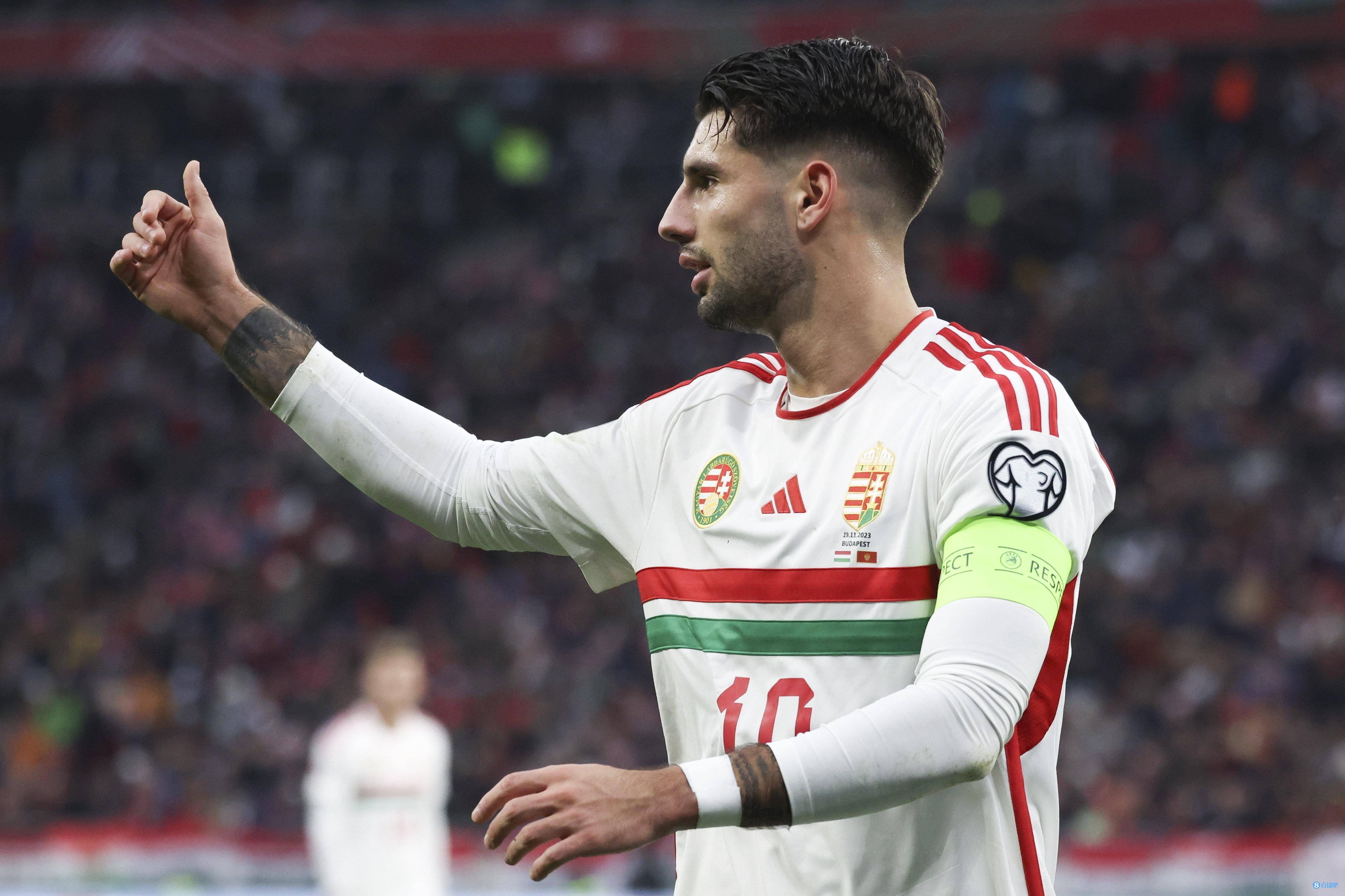 包含匈牙利国家队取胜实力突破晋级的词条