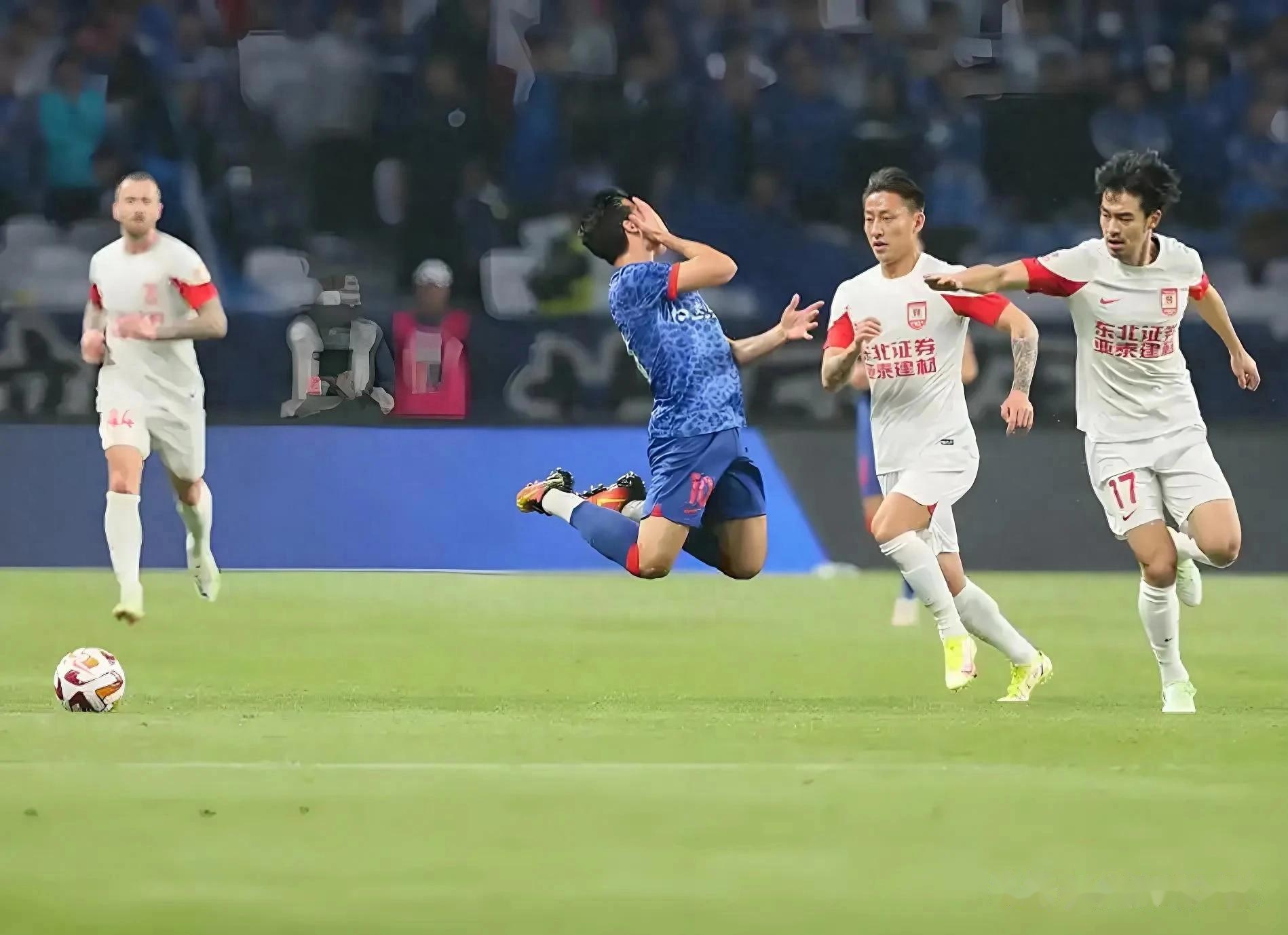 爱游戏亚洲官网-长春亚泰队晋级下一轮，表现抢眼的简单介绍