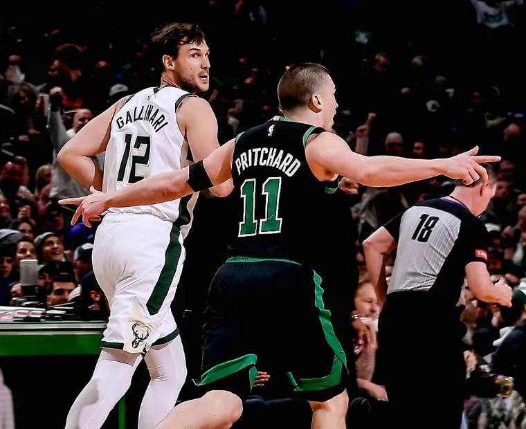 爱游戏app-雄鹿险胜凯尔特人，米德尔顿关键三分！的简单介绍