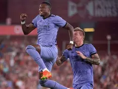 阿尔梅里亚抗击强敌，逆袭逐梦