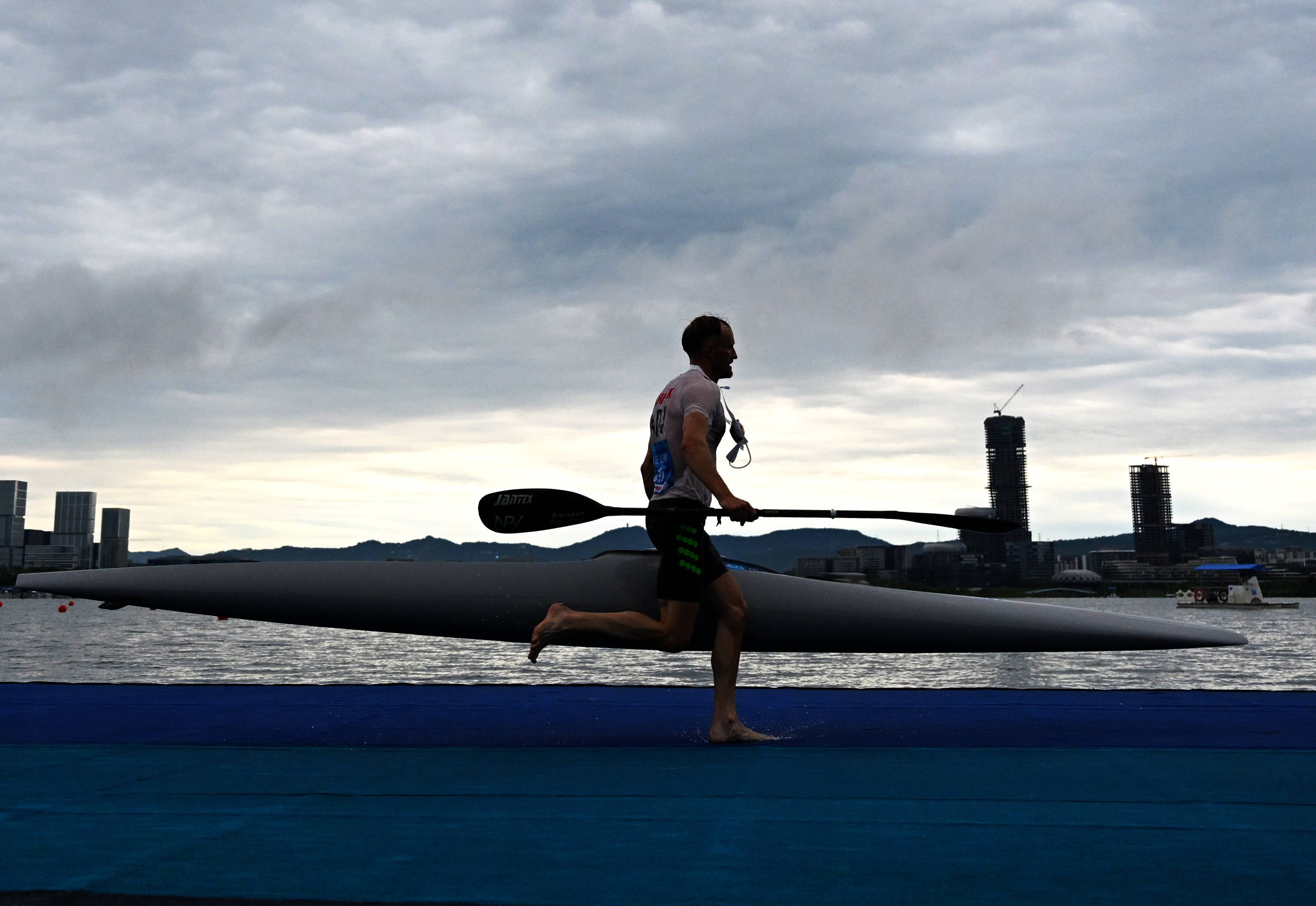 爱游戏登录入口-丹麦射击选手能够取得佳绩，欢呼胜利