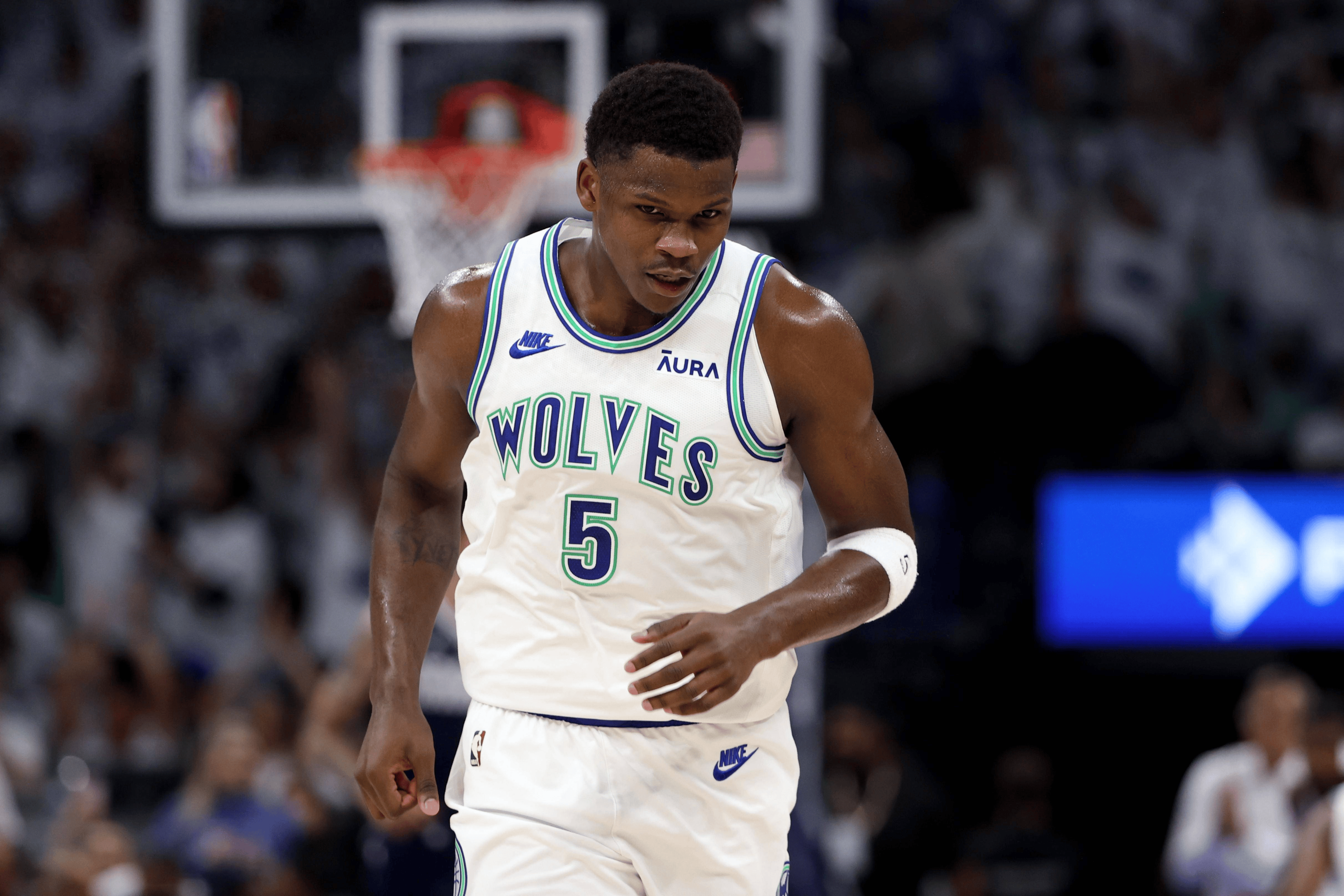 森林狼擒狂欢队，爱德华兹独揽24分的简单介绍