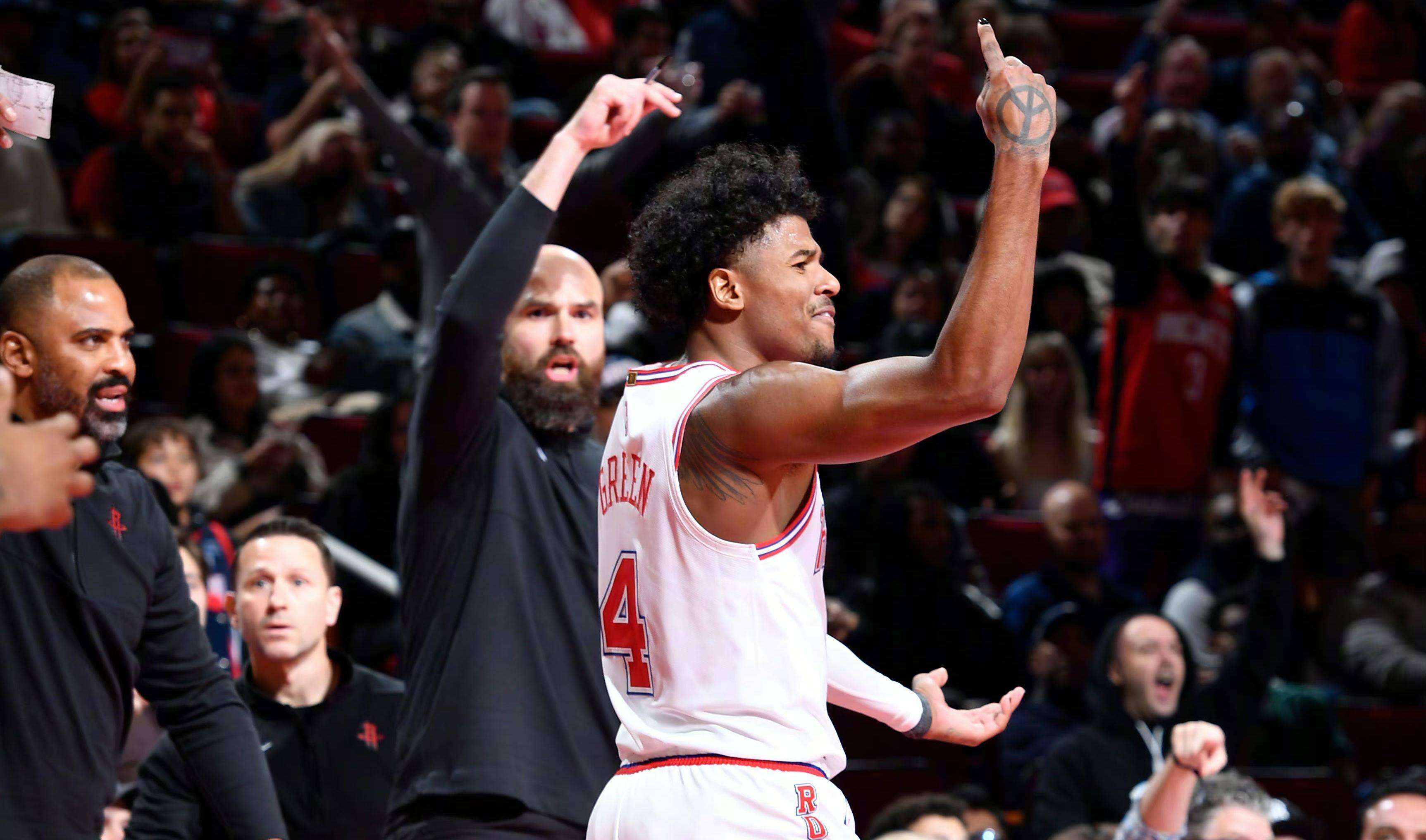 活塞惜败篮网，遗憾结束连胜