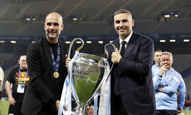 包含角逐激烈！两支豪强将在球场上展开搏斗的词条