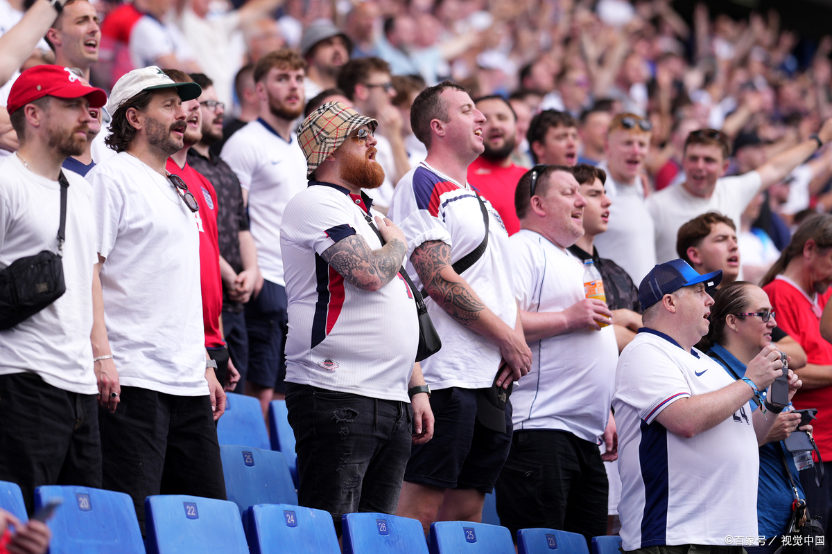 足球盛宴即将开启，球迷翘首期待